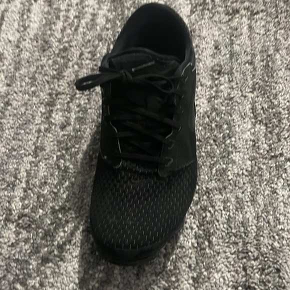 All black Nike Vapor Max size big kids or size 8 women’s. - Picture 4 of 7